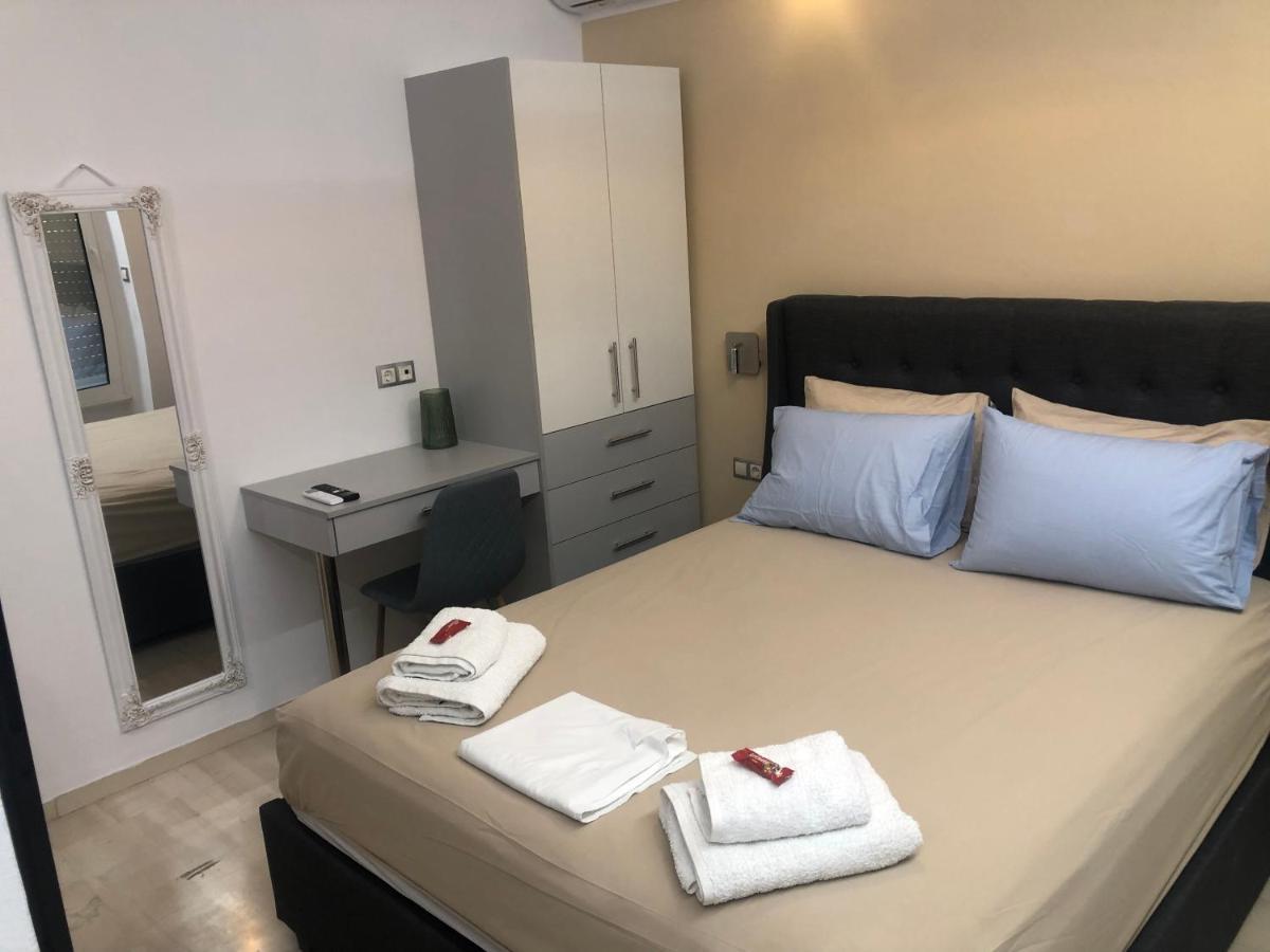 Royal Red Suite No 1, Piraeus Port المظهر الخارجي الصورة